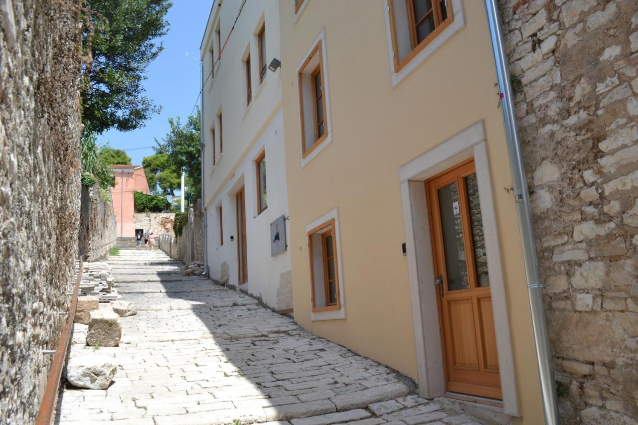 Pula Residence Rooms And Apartments Old City Center Exterior foto