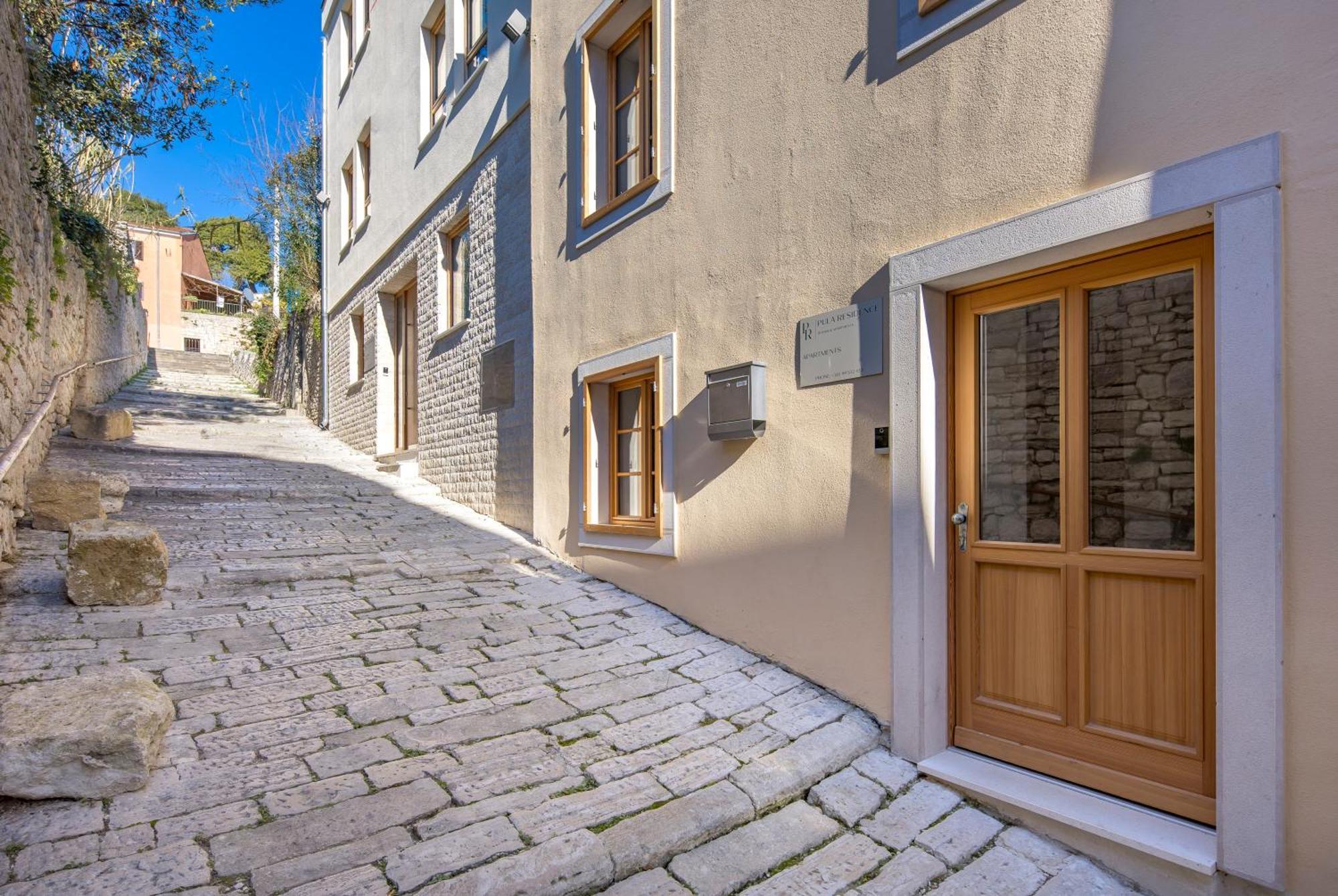 Pula Residence Rooms And Apartments Old City Center Exterior foto